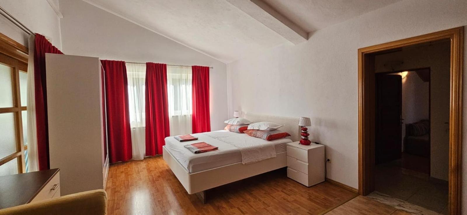 As Brela Hotel Екстериор снимка