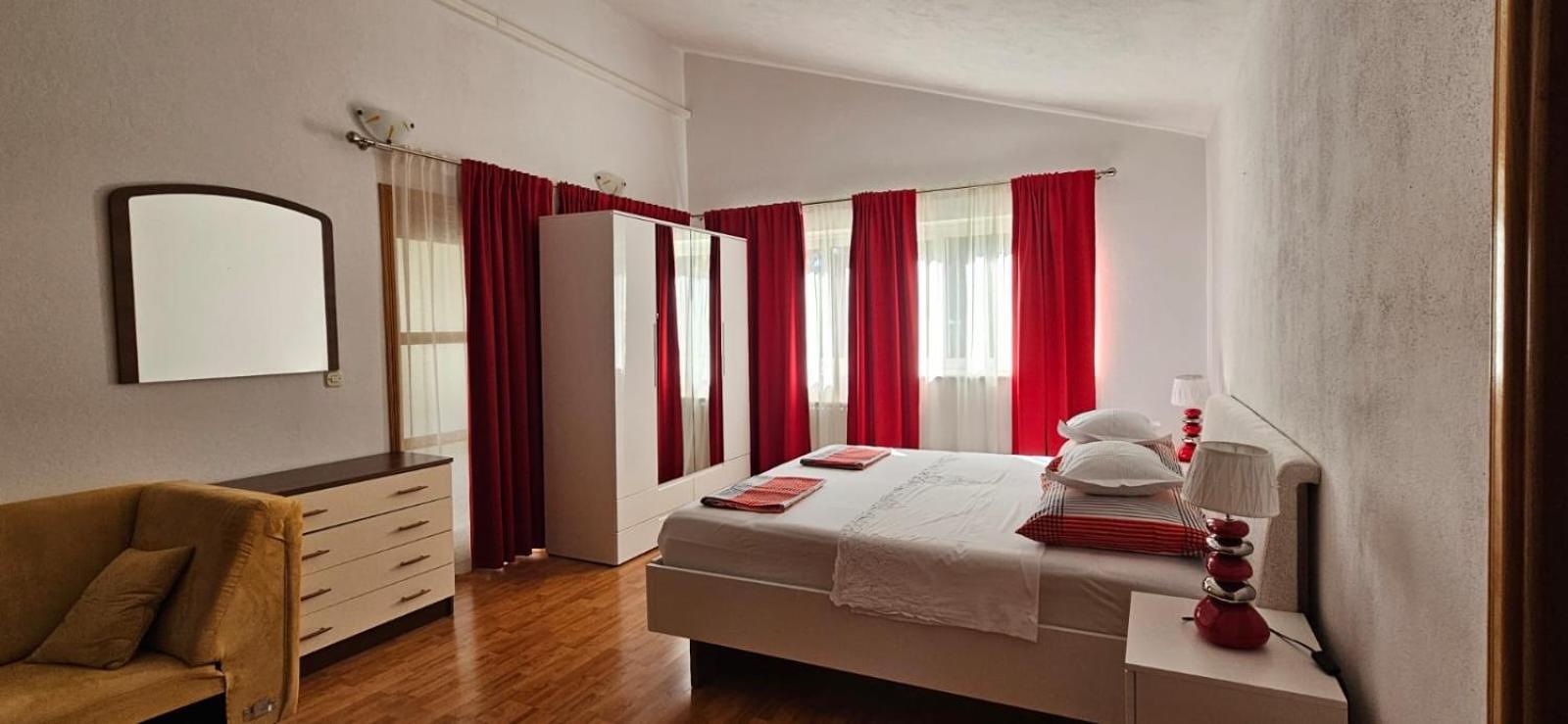 As Brela Hotel Екстериор снимка