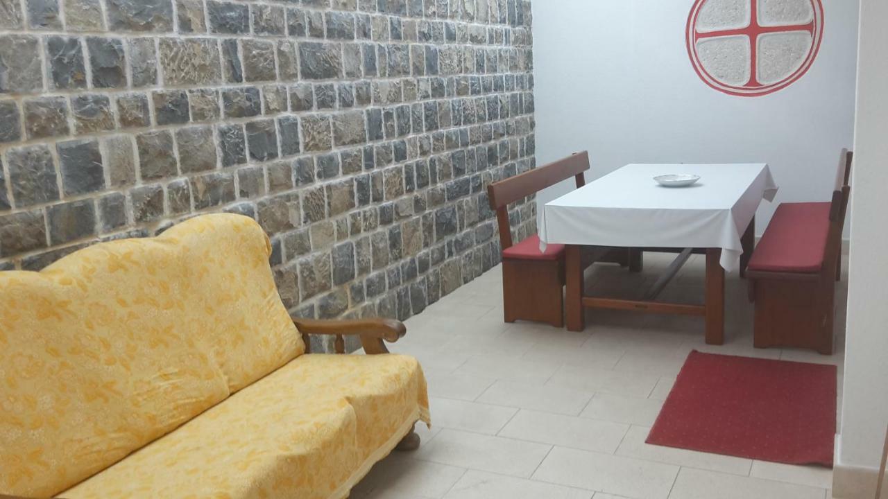 As Brela Hotel Екстериор снимка
