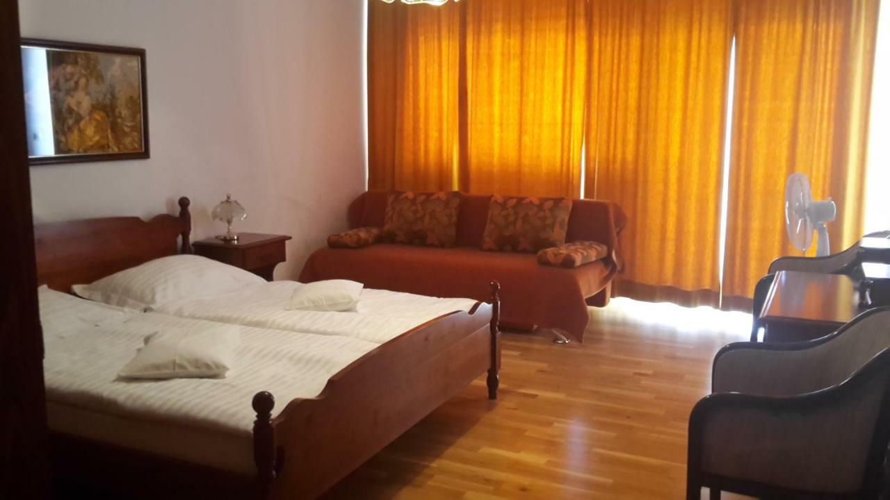 As Brela Hotel Екстериор снимка